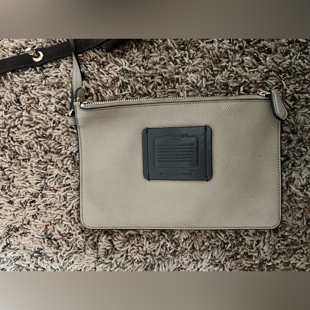 Authentic COACH tote purse - Picture 6 of 7
